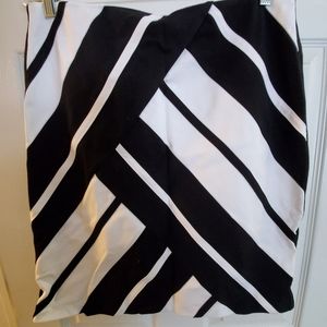 WHBM Instantly Slimming Skirt Size 14